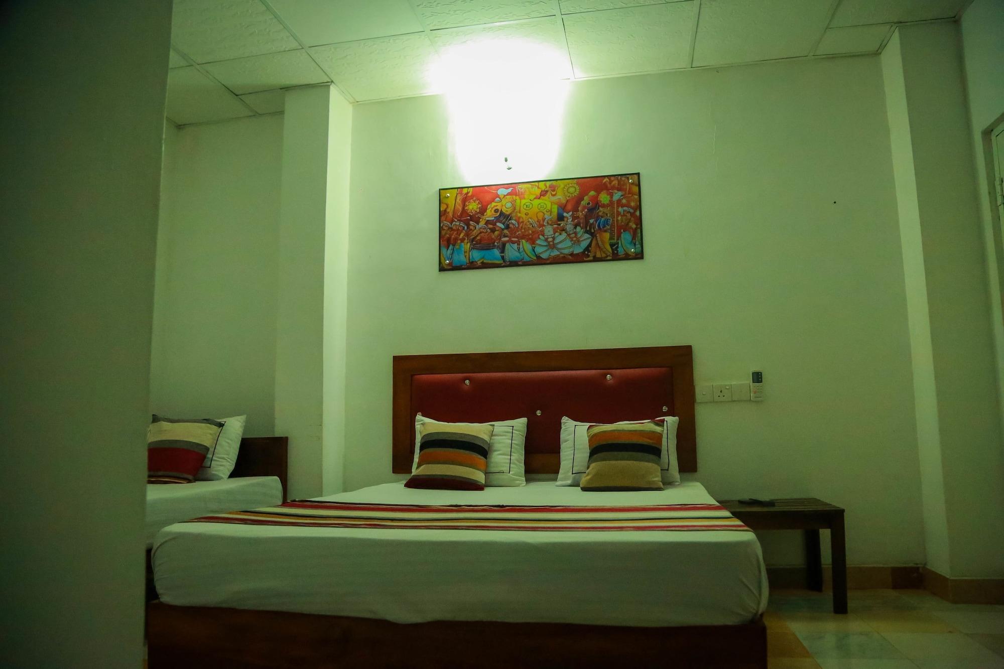 Hotel Moonstone Anuradhapura Bagian luar foto