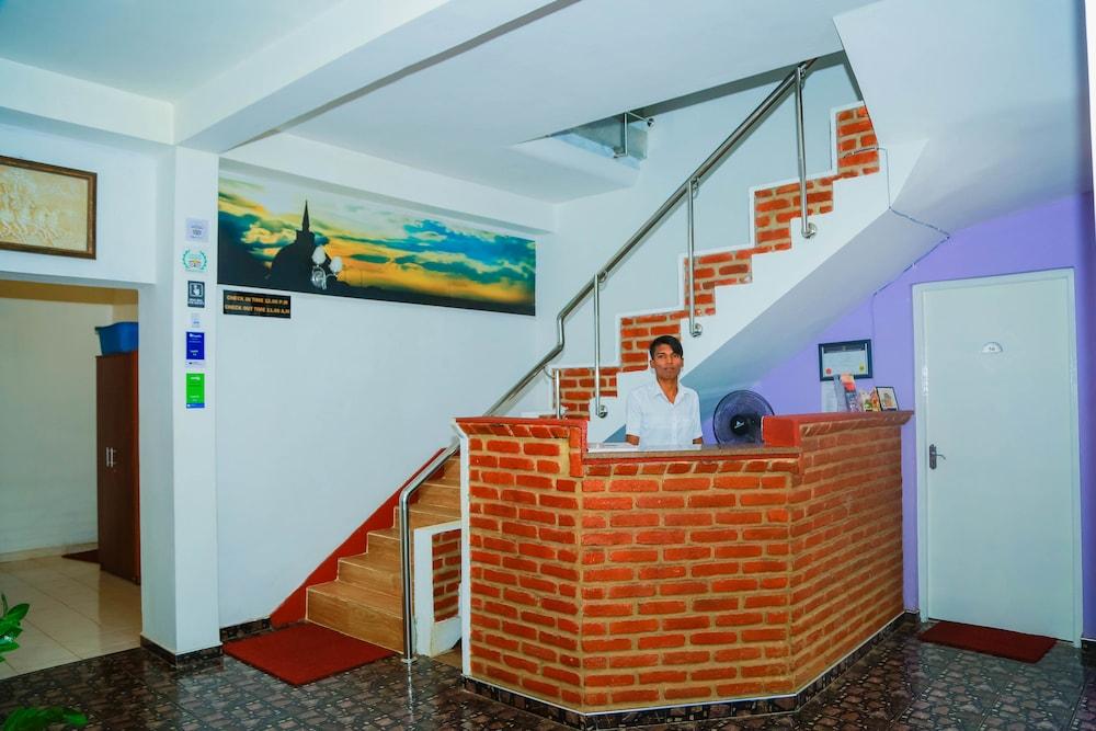 Hotel Moonstone Anuradhapura Bagian luar foto
