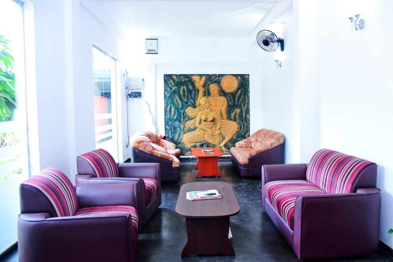 Hotel Moonstone Anuradhapura Bagian luar foto