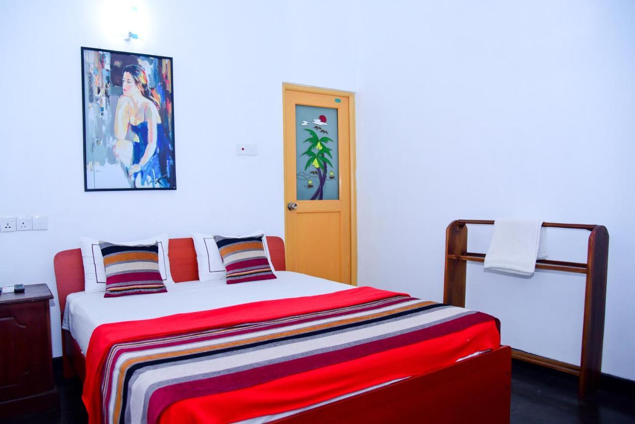 Hotel Moonstone Anuradhapura Bagian luar foto