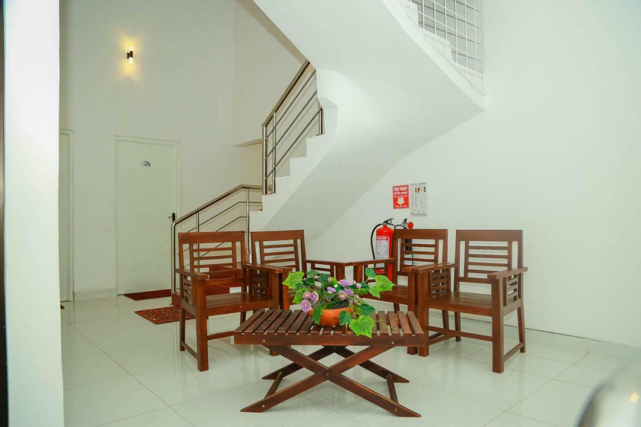 Hotel Moonstone Anuradhapura Bagian luar foto